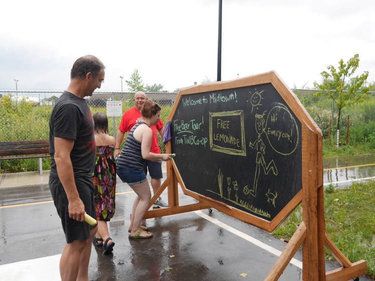 Mayor Vrbanovic makes a visit