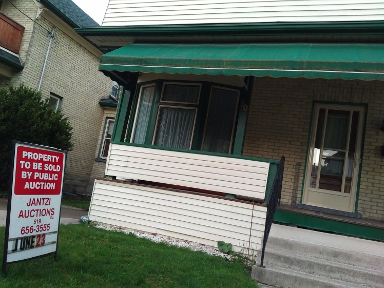 house for sale by auction in midtown kw